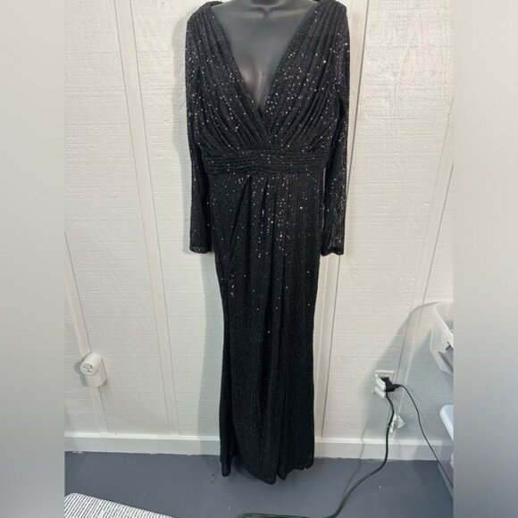 Ieena For Mac Duggal Black Sequin Faux Wrap Gown Size 10 NWT - Picture 2 of 13